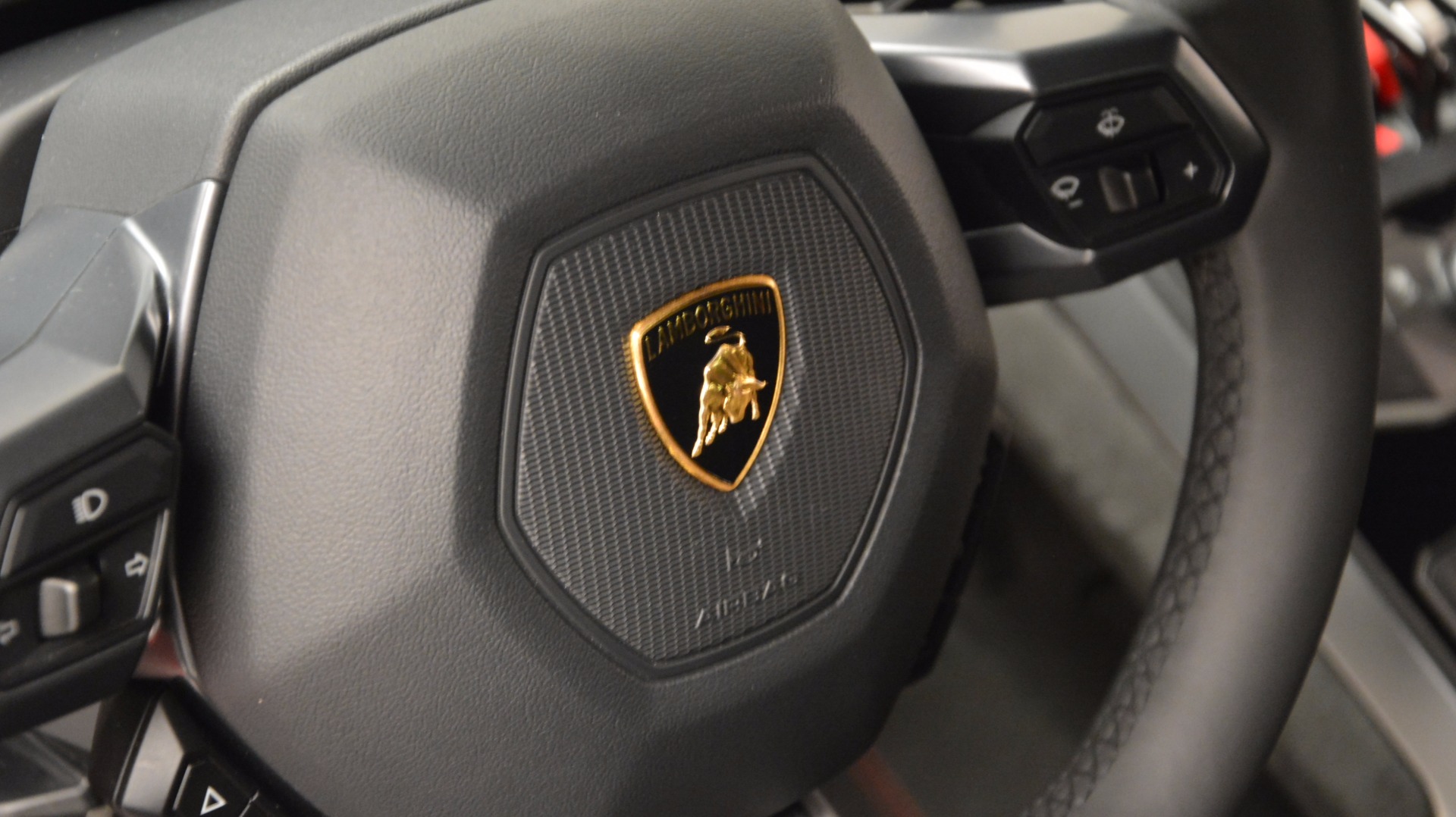 Used 2016 Lamborghini Huracan LP 580 2
