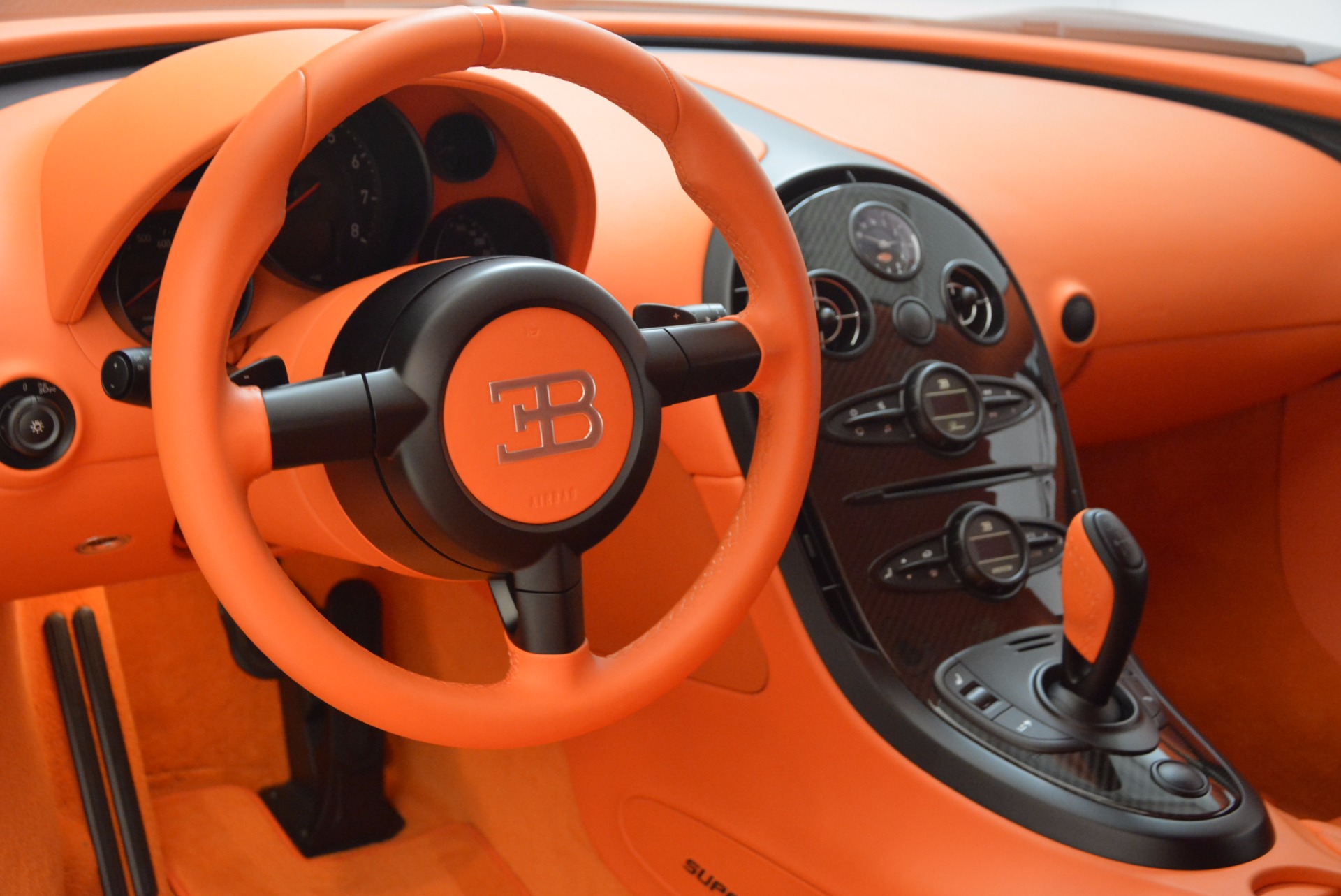 Bugatti Veyron 16 4 Supersport салон