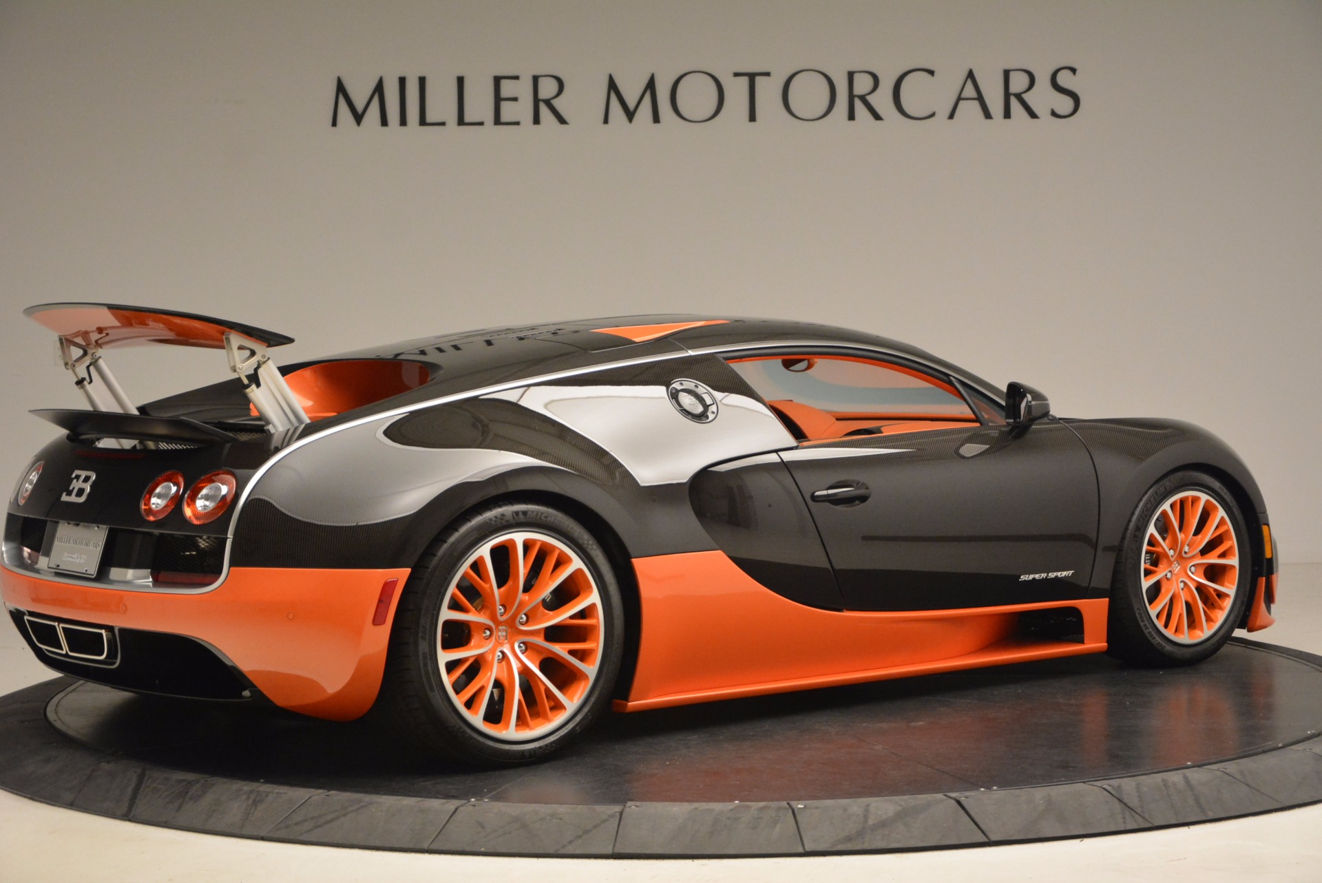 Bugatti Veyron 16 4 РІРёРЅРёР»