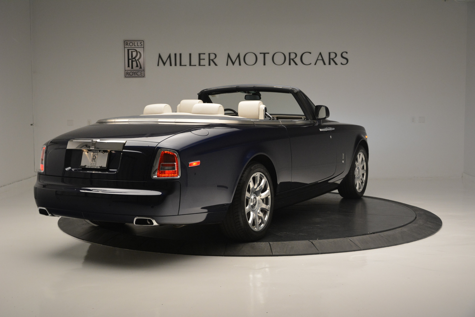 2014 RollsRoyce Phantom Coupe  Information and photos  MOMENTcar