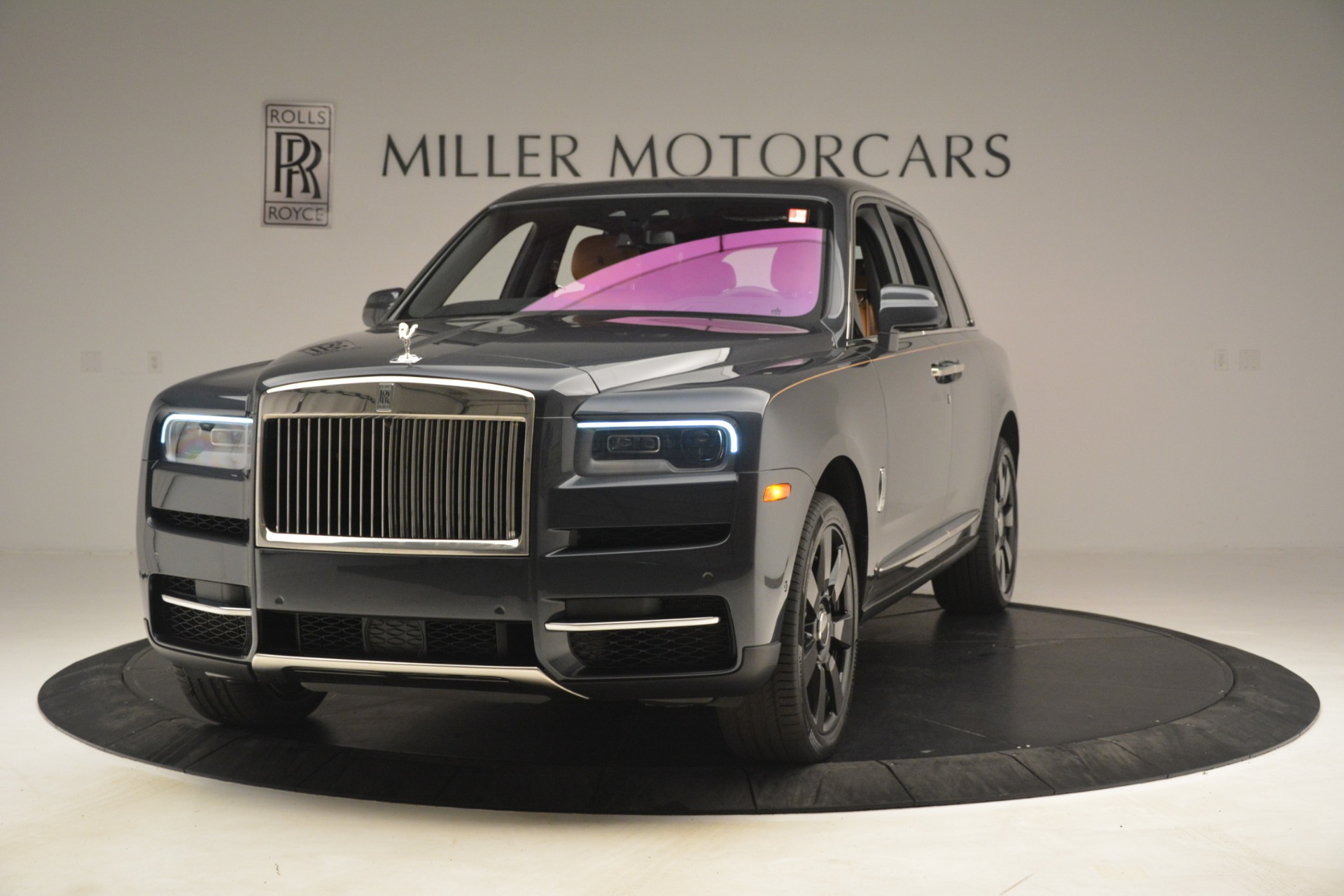 File2019 RollsRoyce Cullinan in Arctic White front leftjpg  Wikimedia  Commons