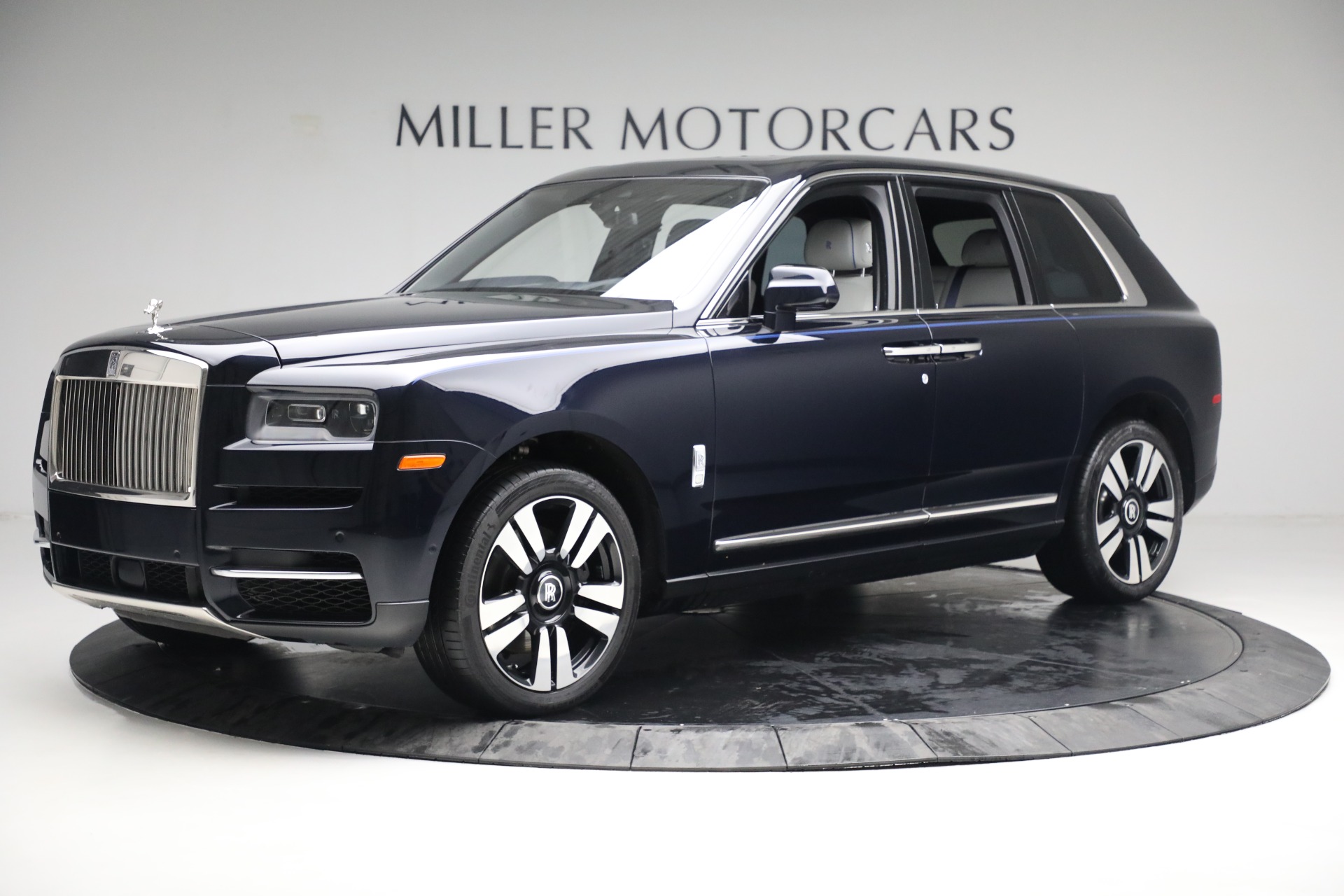 Used 2019 RollsRoyce Cullinan SUV MSRP 410K LAUNCH EDITION 53K OPTION  3700 MILES For Sale Special Pricing  Chicago Motor Cars Stock 16401A