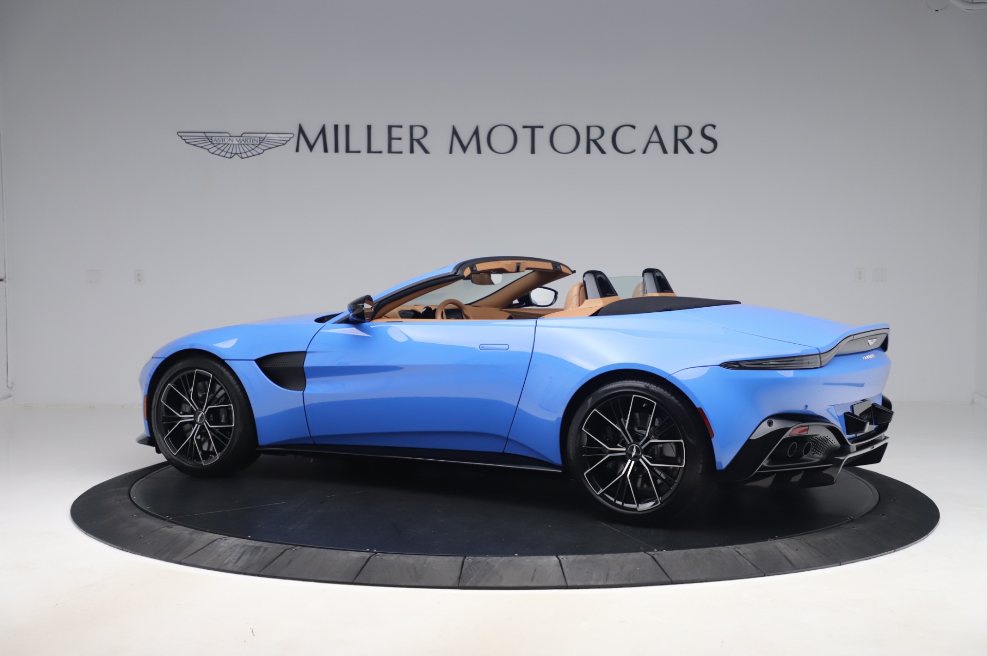 New 2021 Aston Martin Vantage Roadster For Sale | Ferrari ...