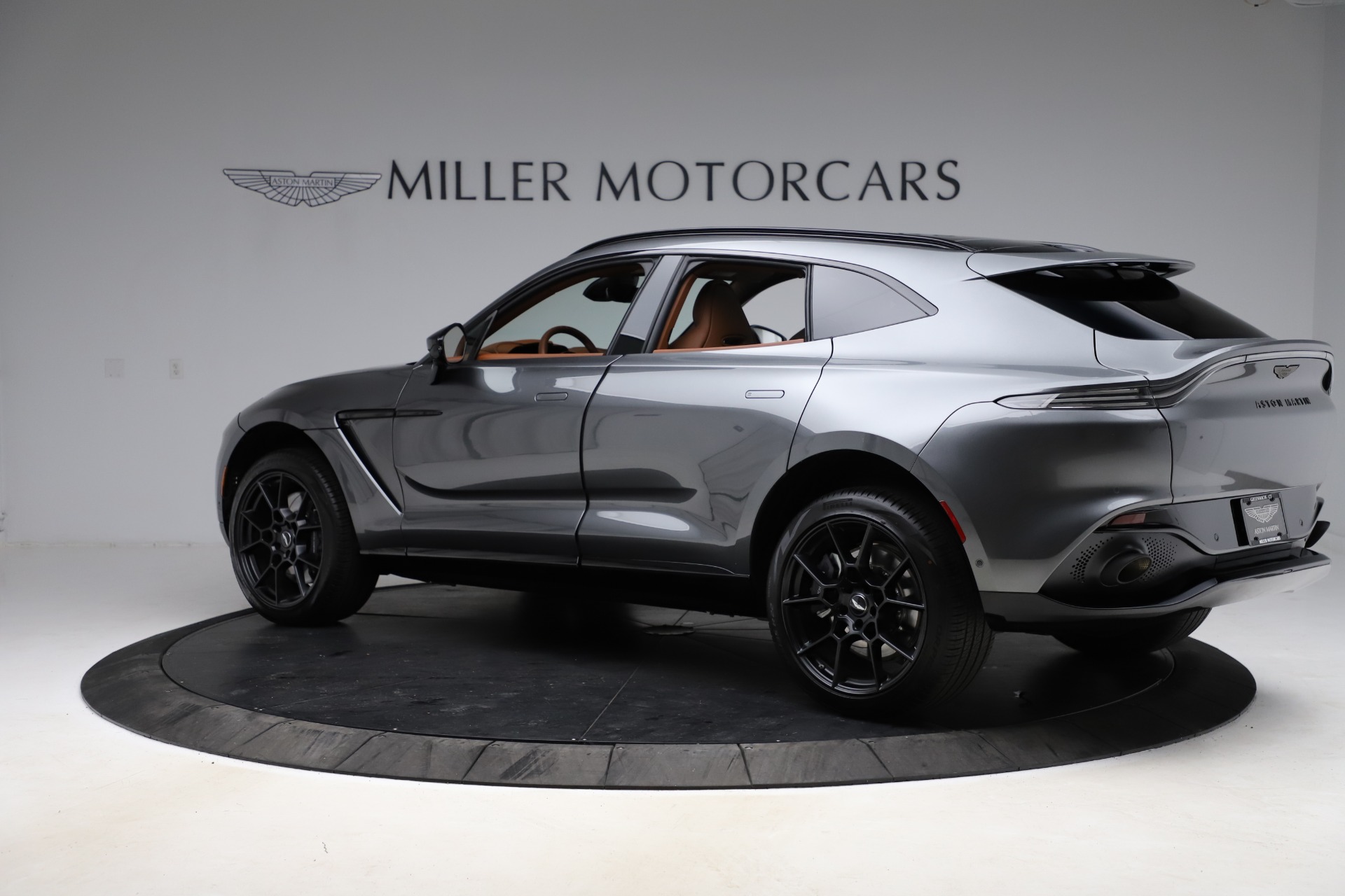 New 2021 Aston Martin DBX SUV For Sale $229,486 | Ferrari of Greenwich