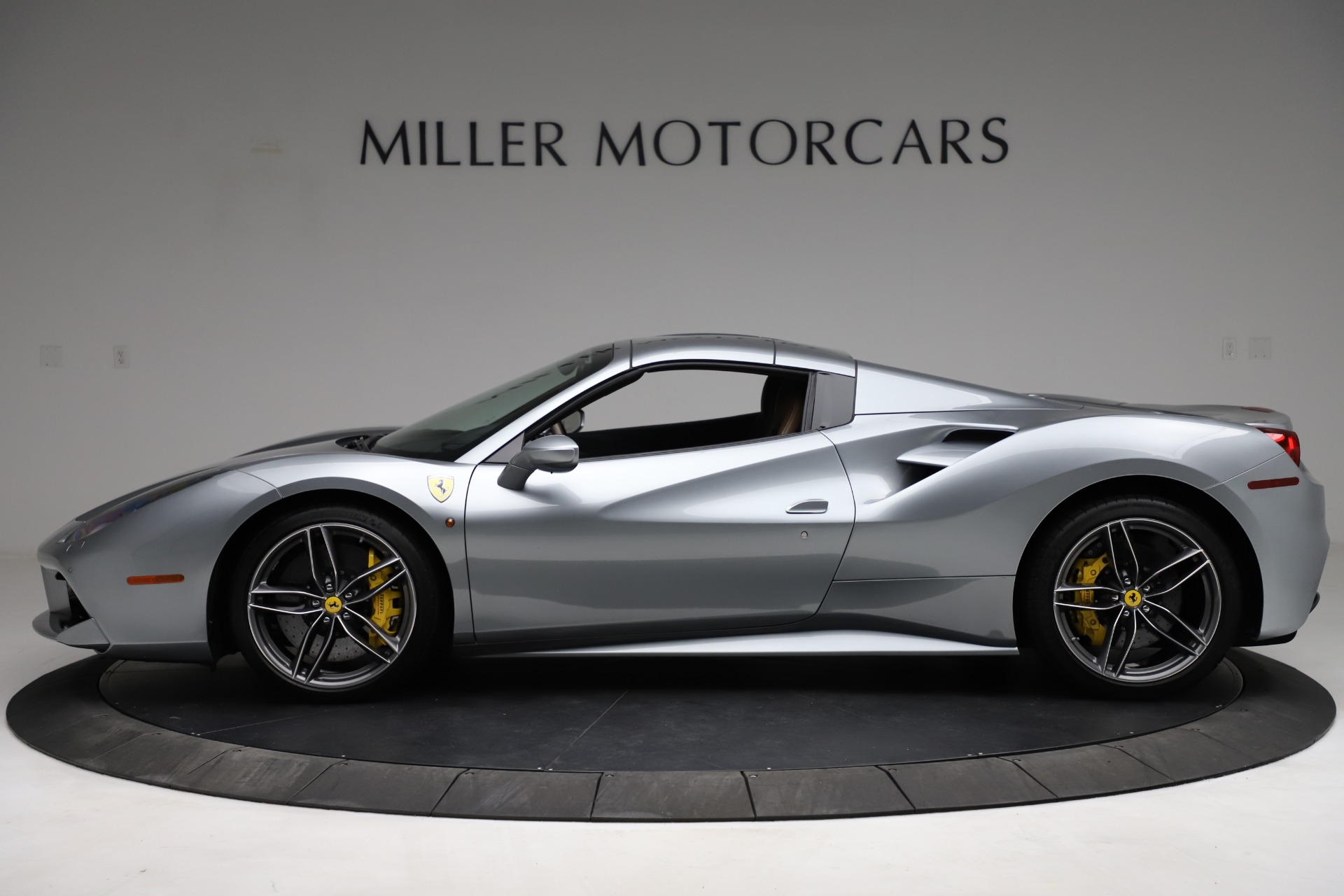 Ferrari 488 Spyder 2018 por R$ 3.300.000, Curitiba, PR - ID: 6326678