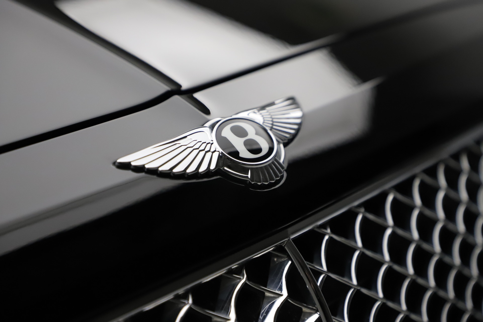 Used 2018 Bentley Bentayga W12 Signature