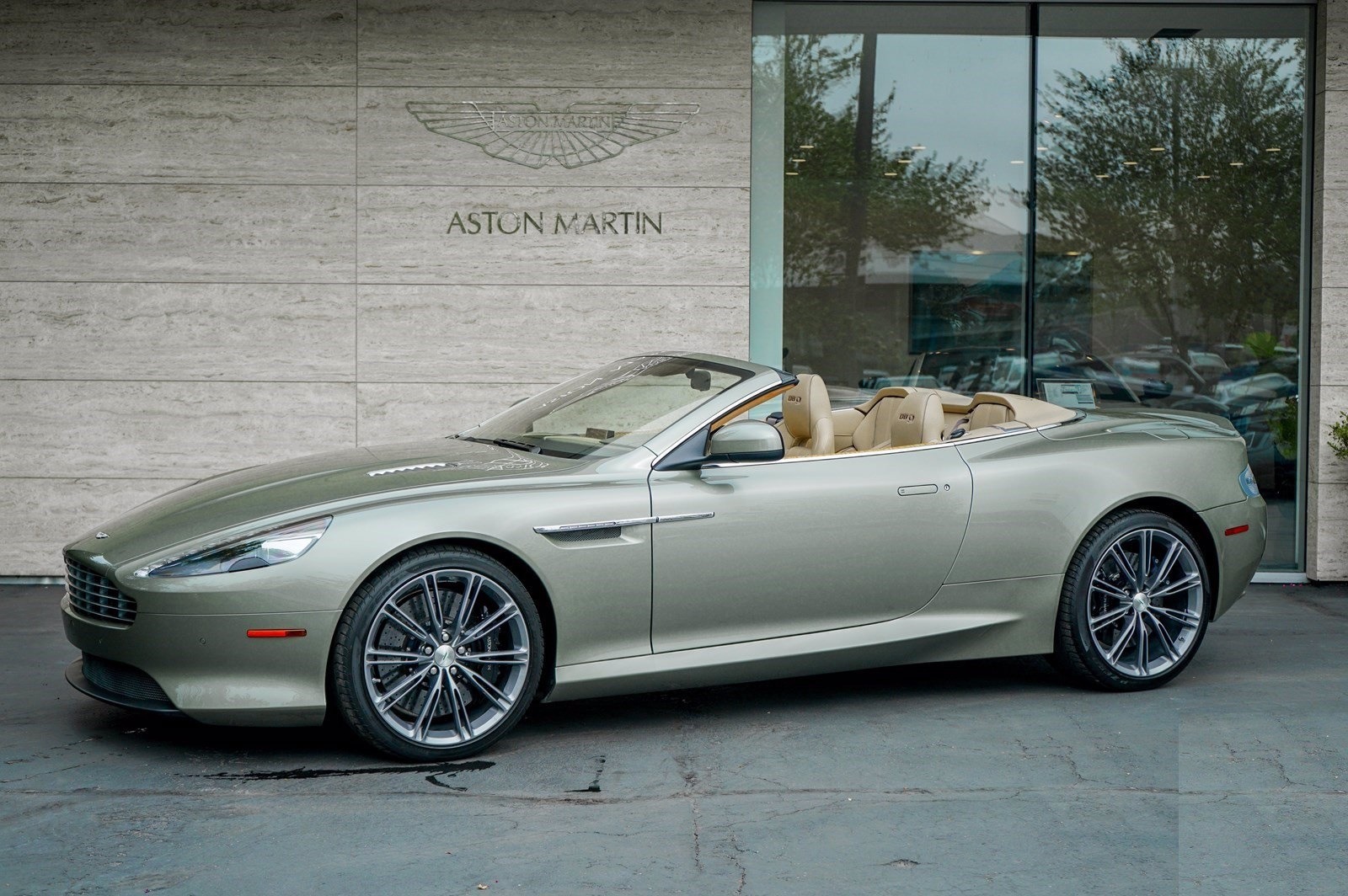 Used 2015 Aston Martin DB9 Volante
