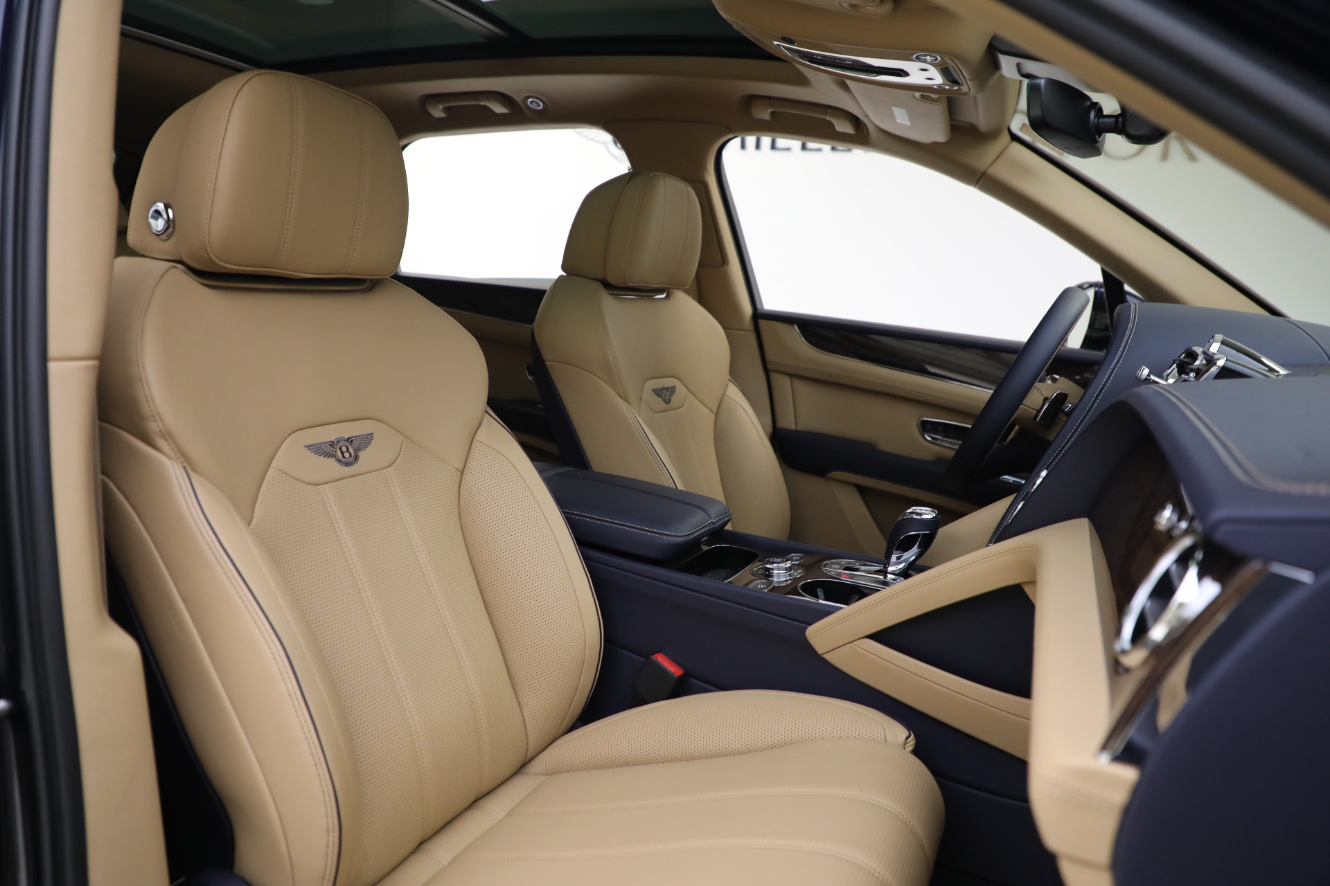 New 2022 Bentley Bentayga V8