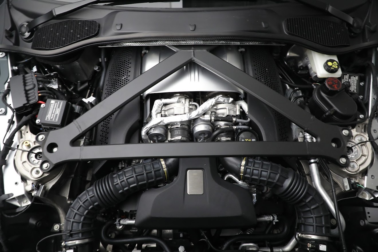 New 2022 Aston Martin DB11 V8