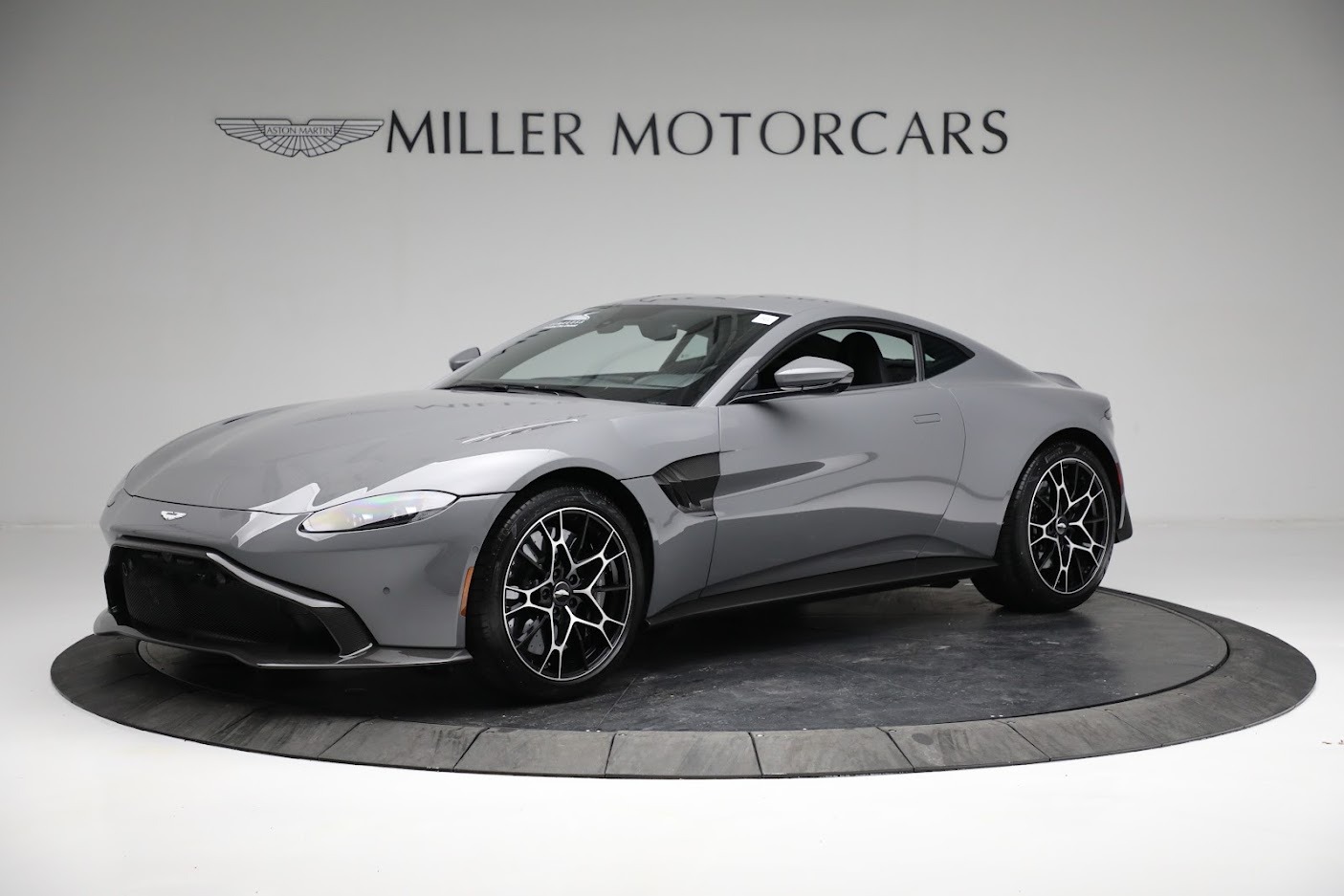 Aan boord Ambacht pit Pre-Owned 2020 Aston Martin Vantage AMR For Sale | Ferrari of Greenwich Stock #8371 Aan boord Ambacht pit Pre-Owned 2020 Aston Martin Vantage AMR For Sale | Ferrari of Greenwich Stock #8371