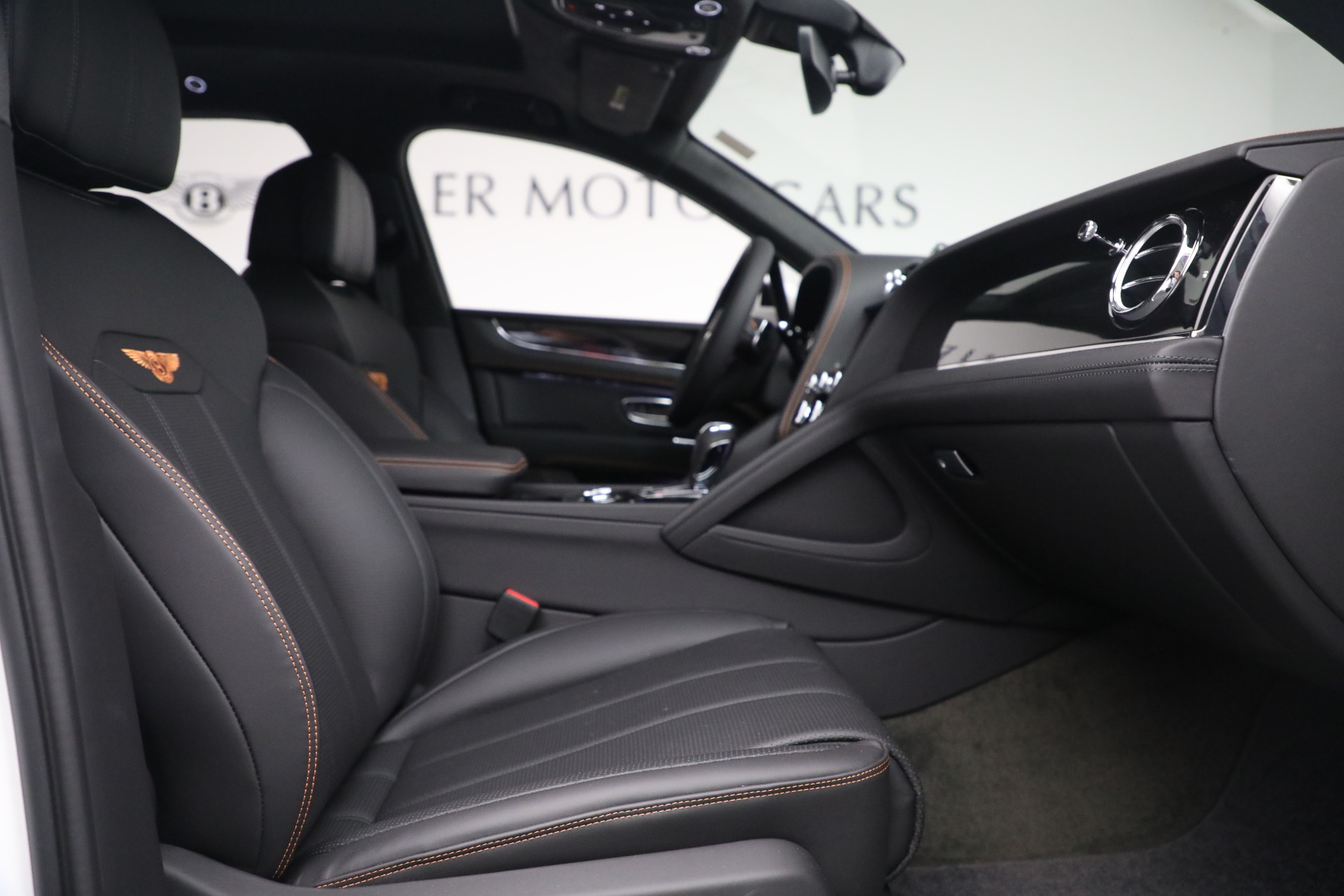 New 2022 Bentley Bentayga V8