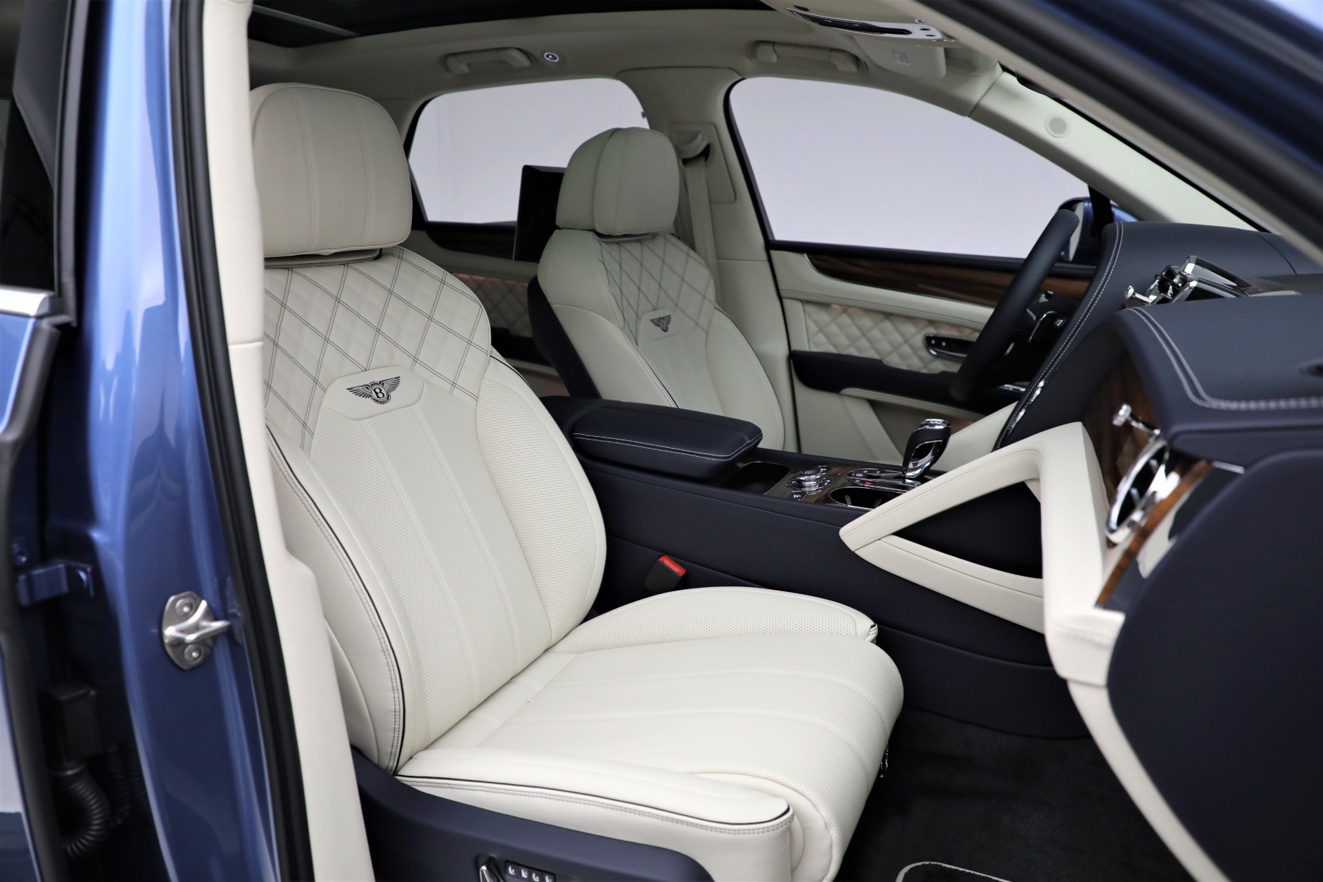 New 2022 Bentley Bentayga V8 First Edition