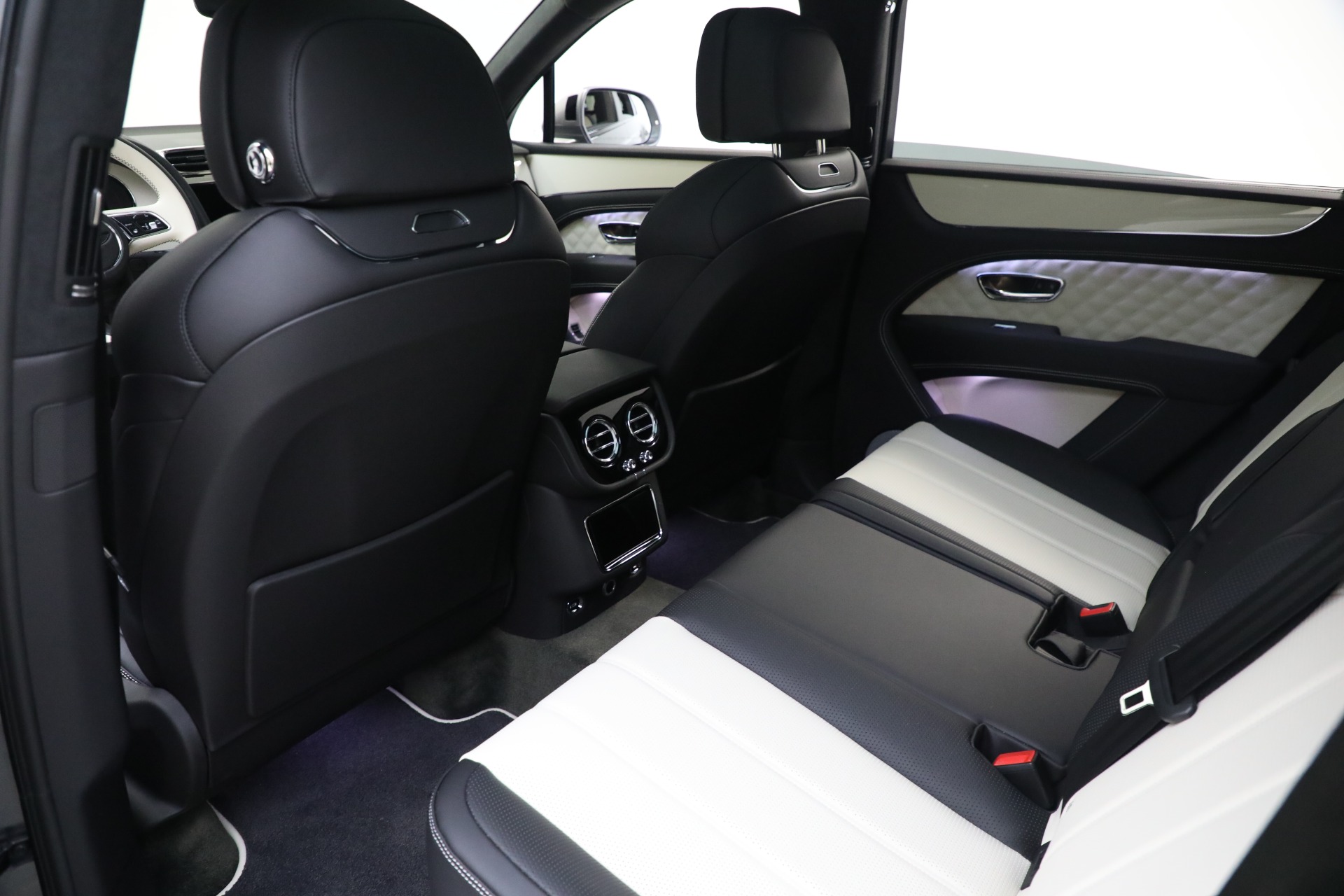New 2023 Bentley Bentayga V8 Azure