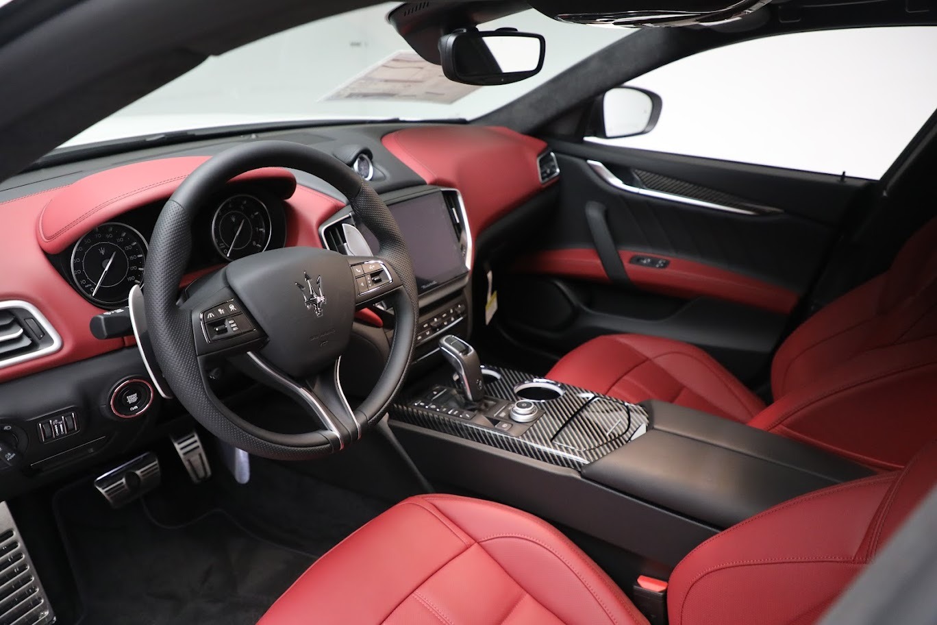 New 2023 Maserati Ghibli Modena Q4
