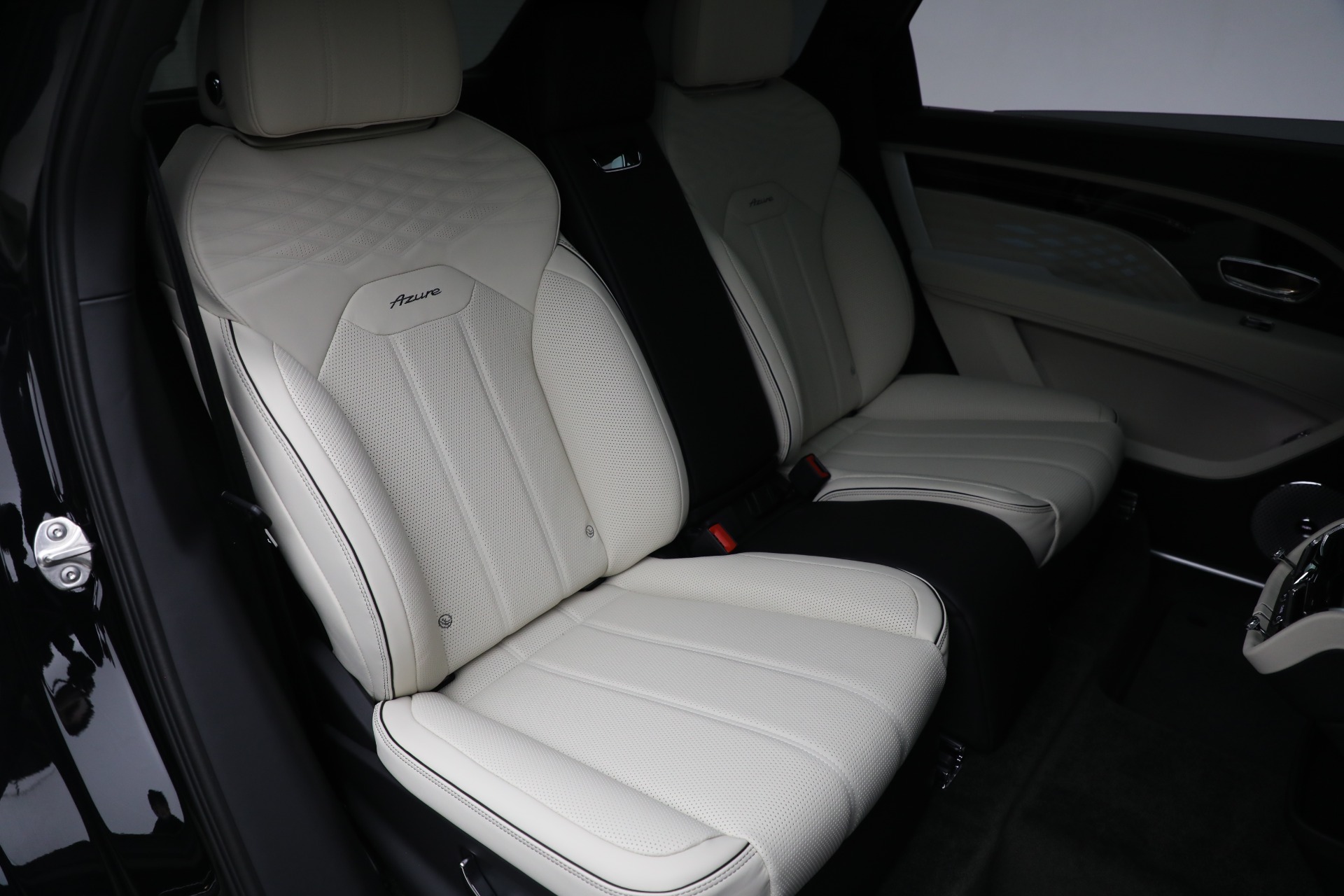 New 2023 Bentley Bentayga EWB Azure V8