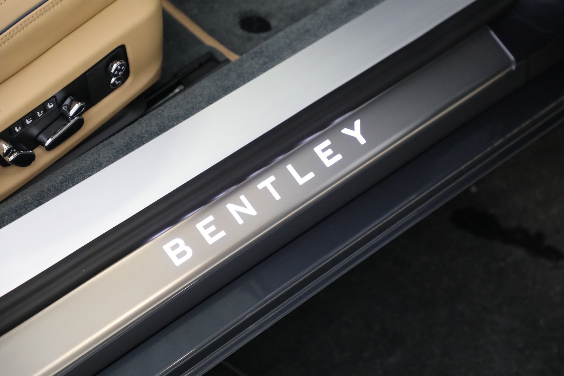 New 2023 Bentley Continental GTC V8