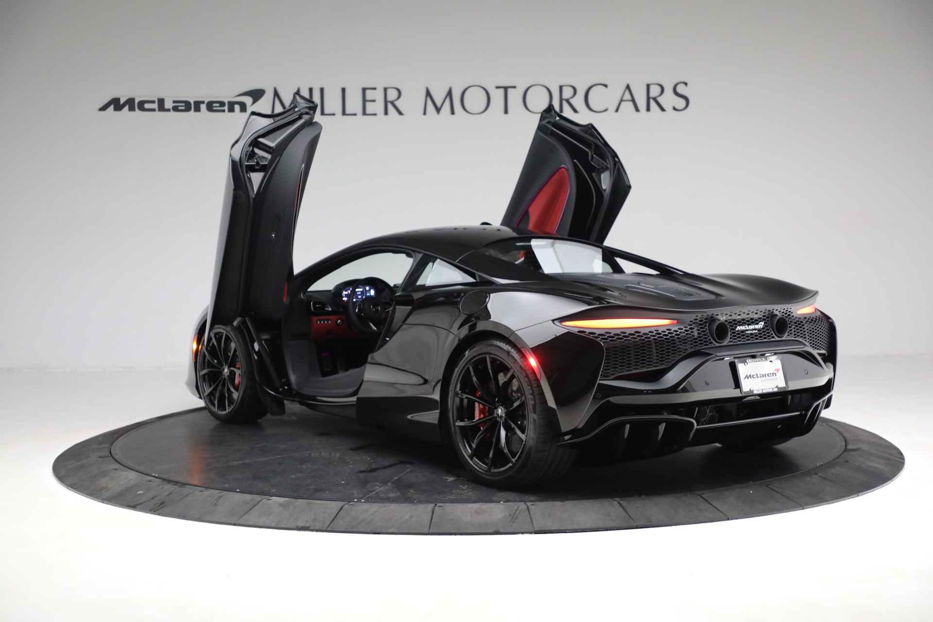 New 2023 McLaren Artura TechLux