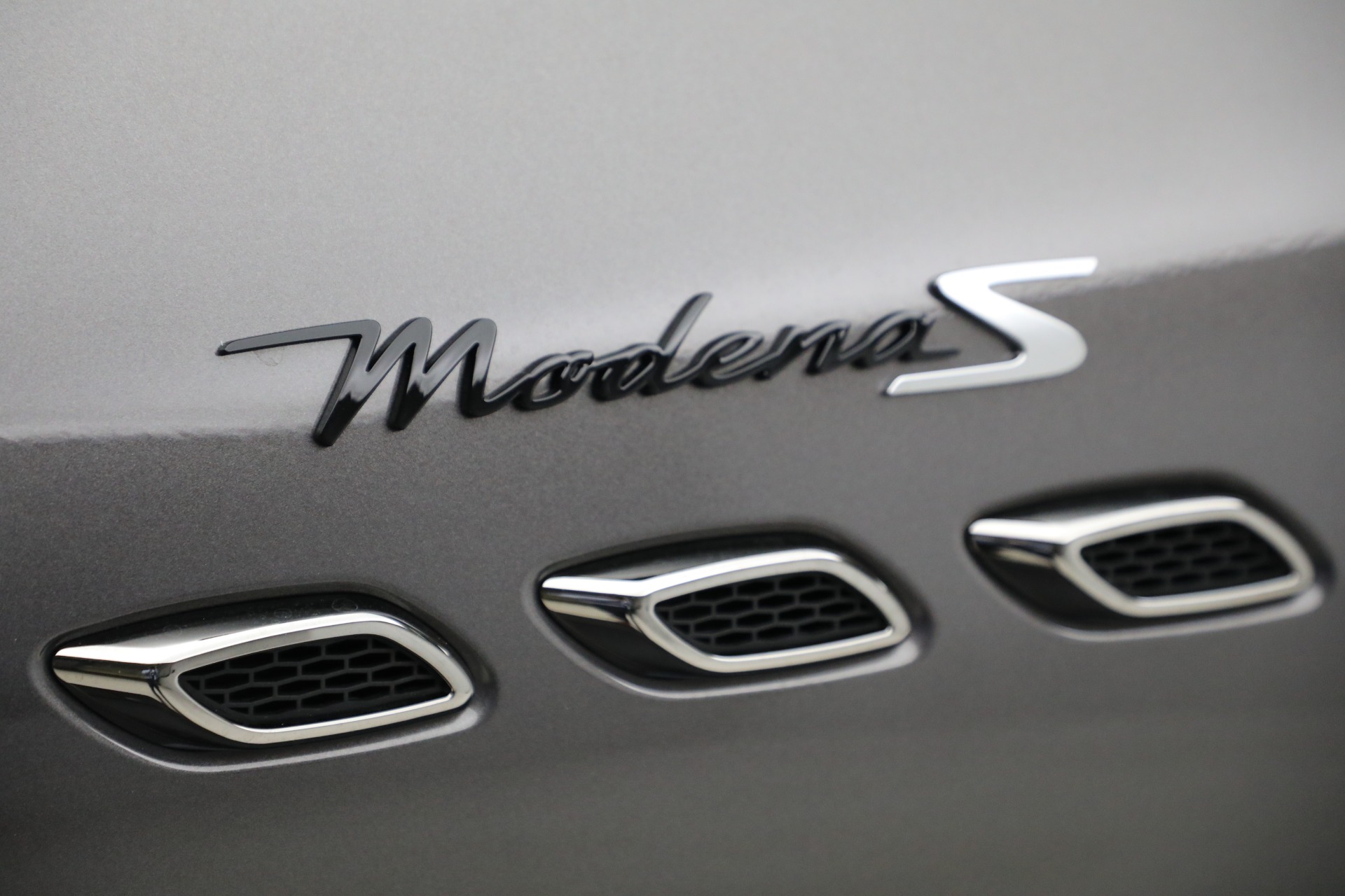 New 2023 Maserati Levante Modena S