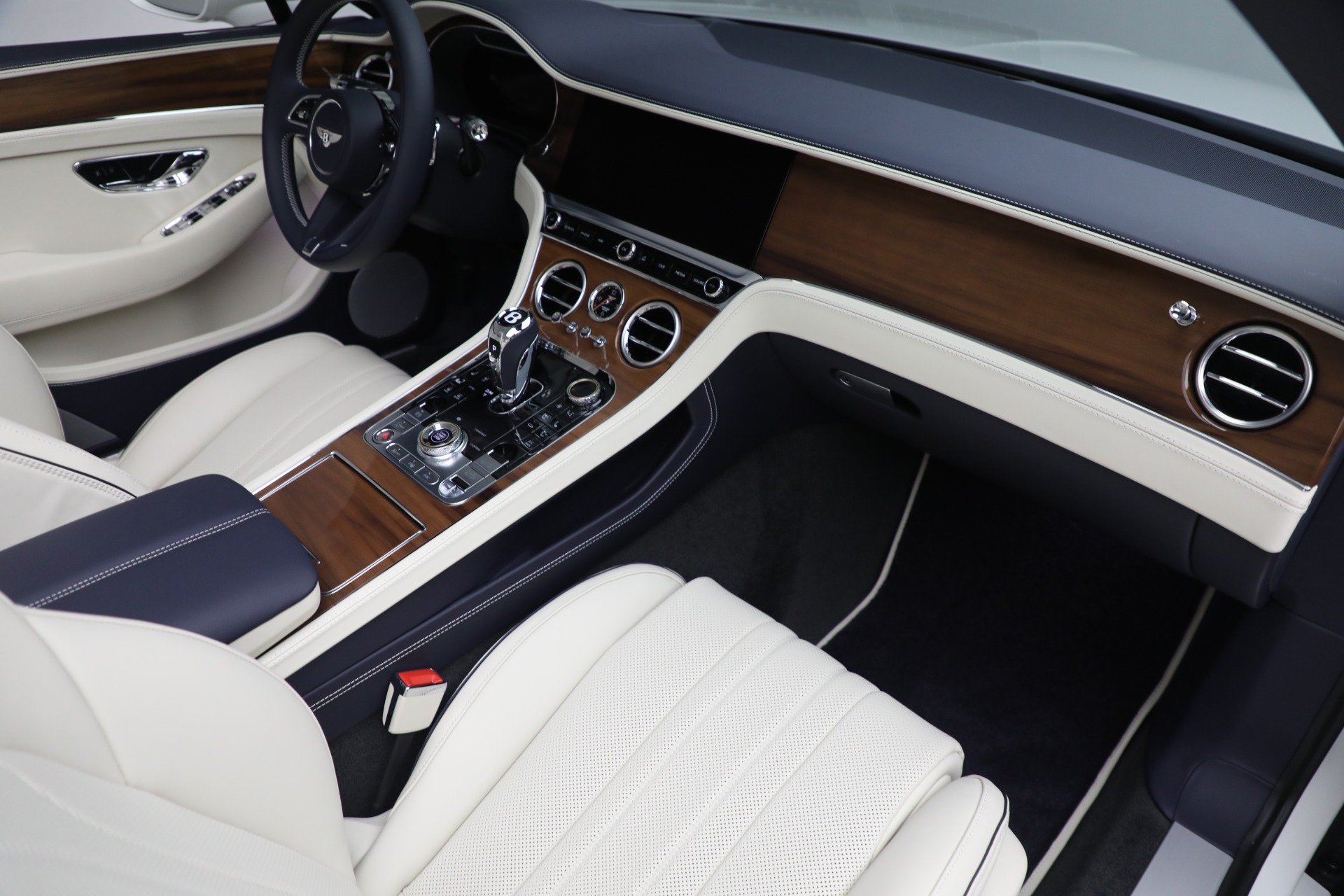 New 2023 Bentley Continental GTC V8