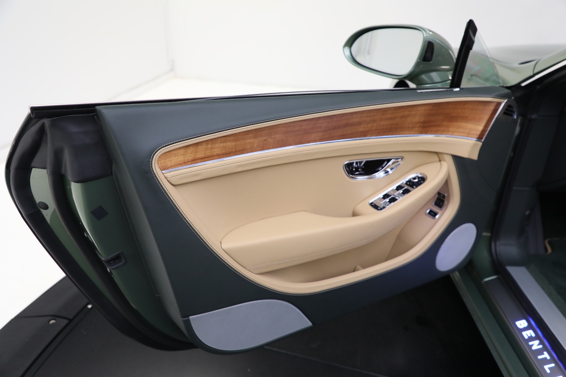 New 2024 Bentley Continental GTC V8