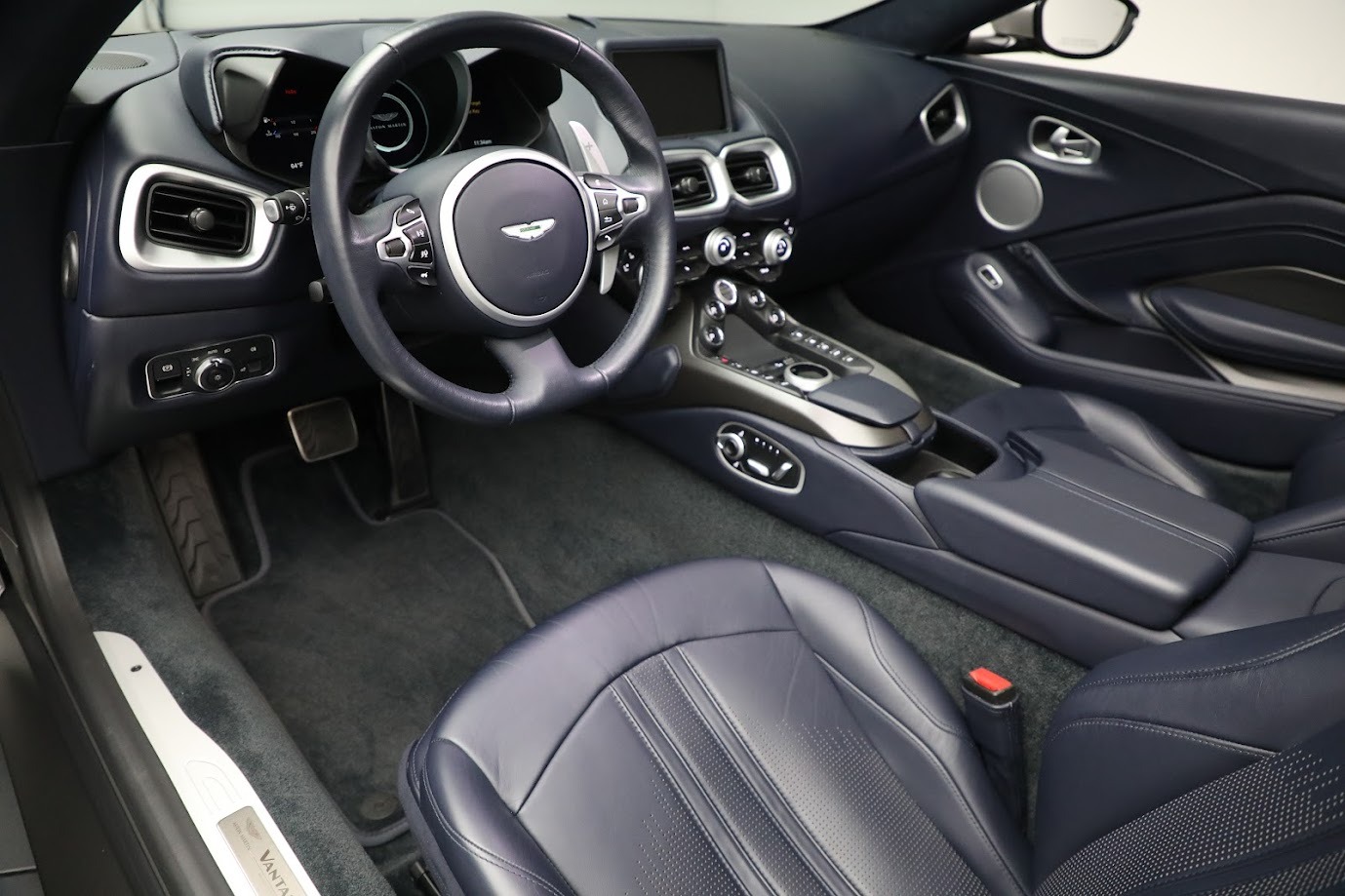 Used 2022 Aston Martin Vantage