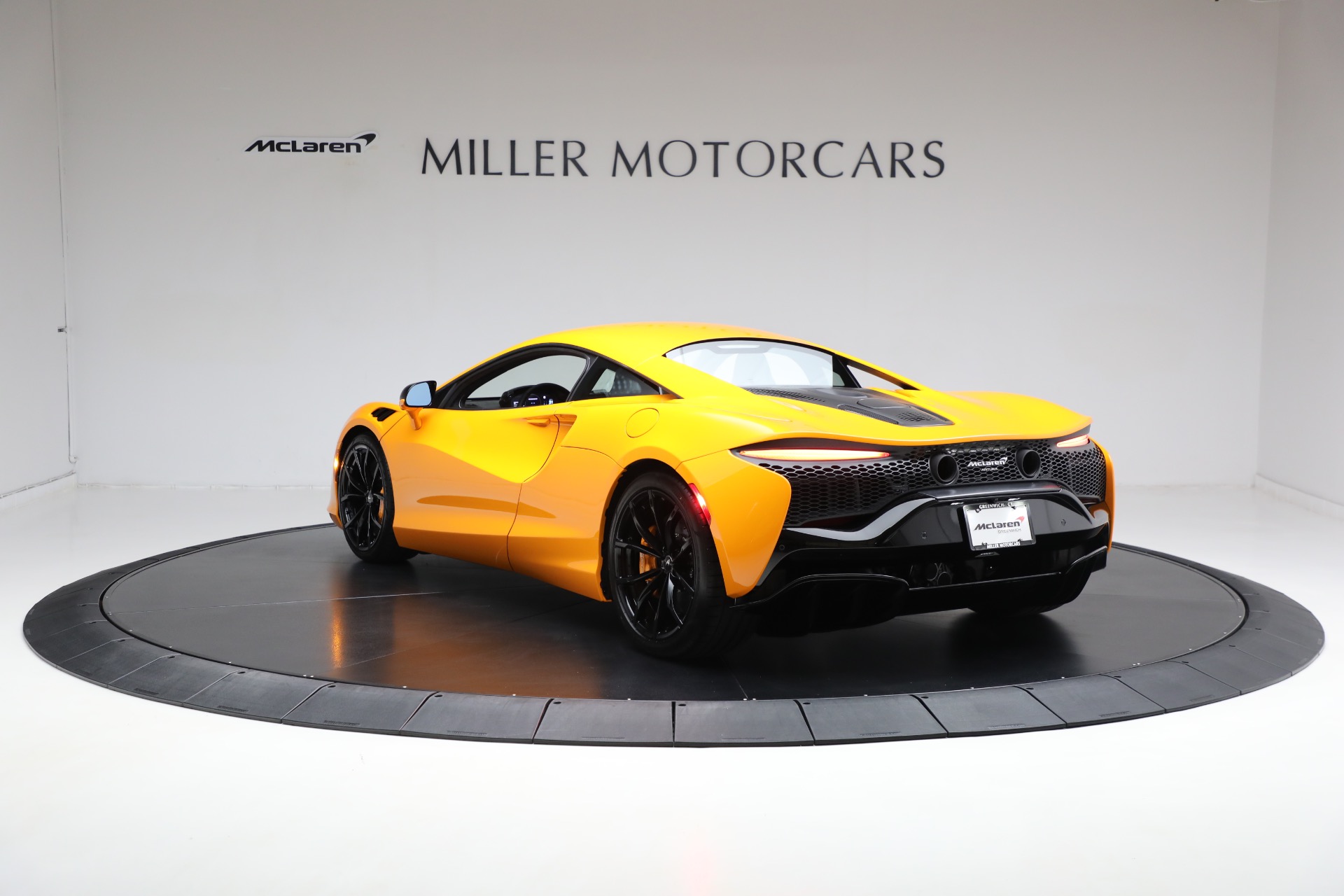 New 2024 McLaren Artura