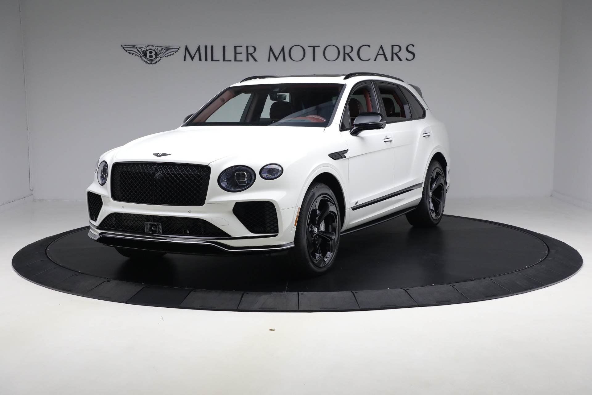 2025 Bentley Bentayga Black Edition's photo