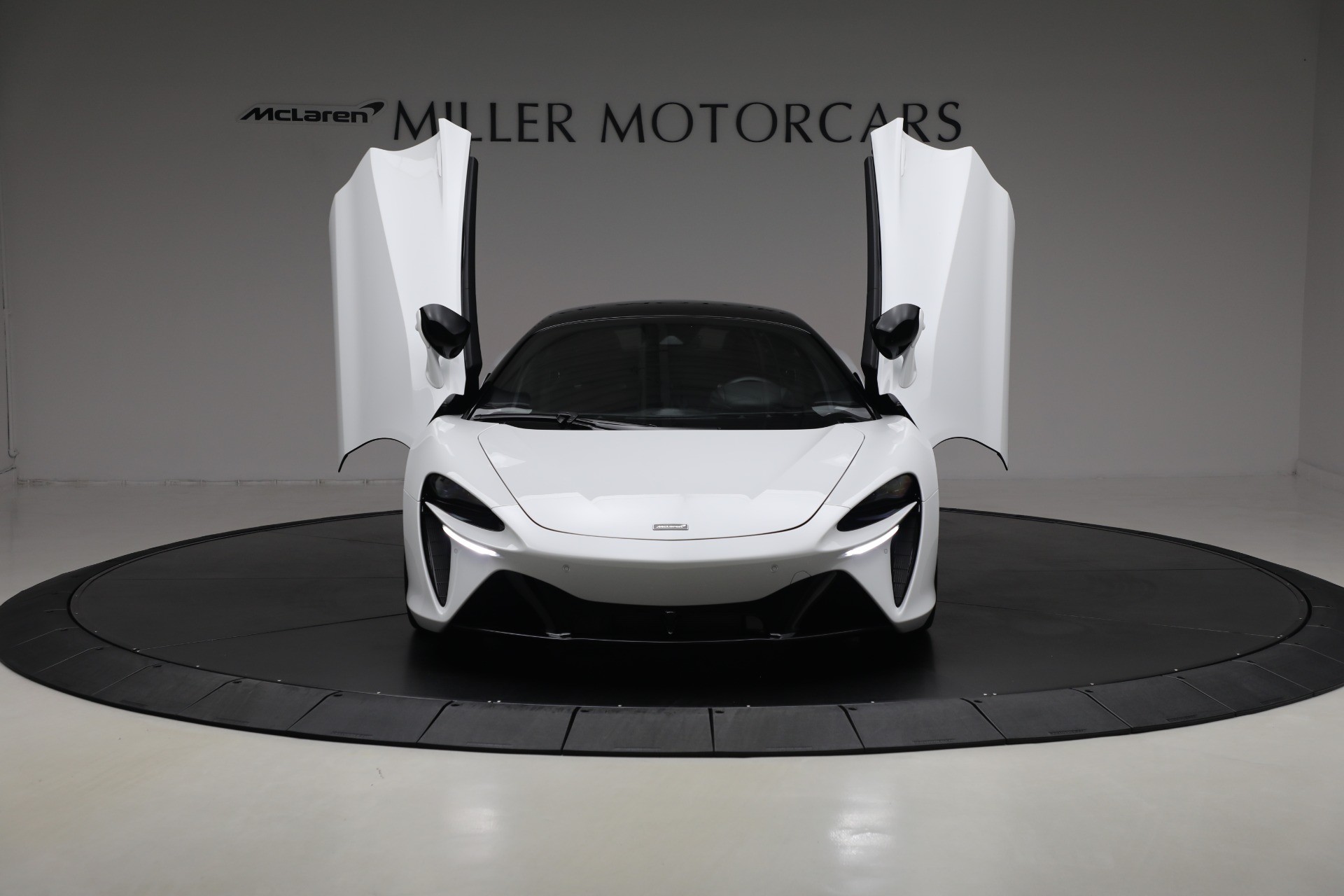 Used 2023 McLaren Artura TechLux