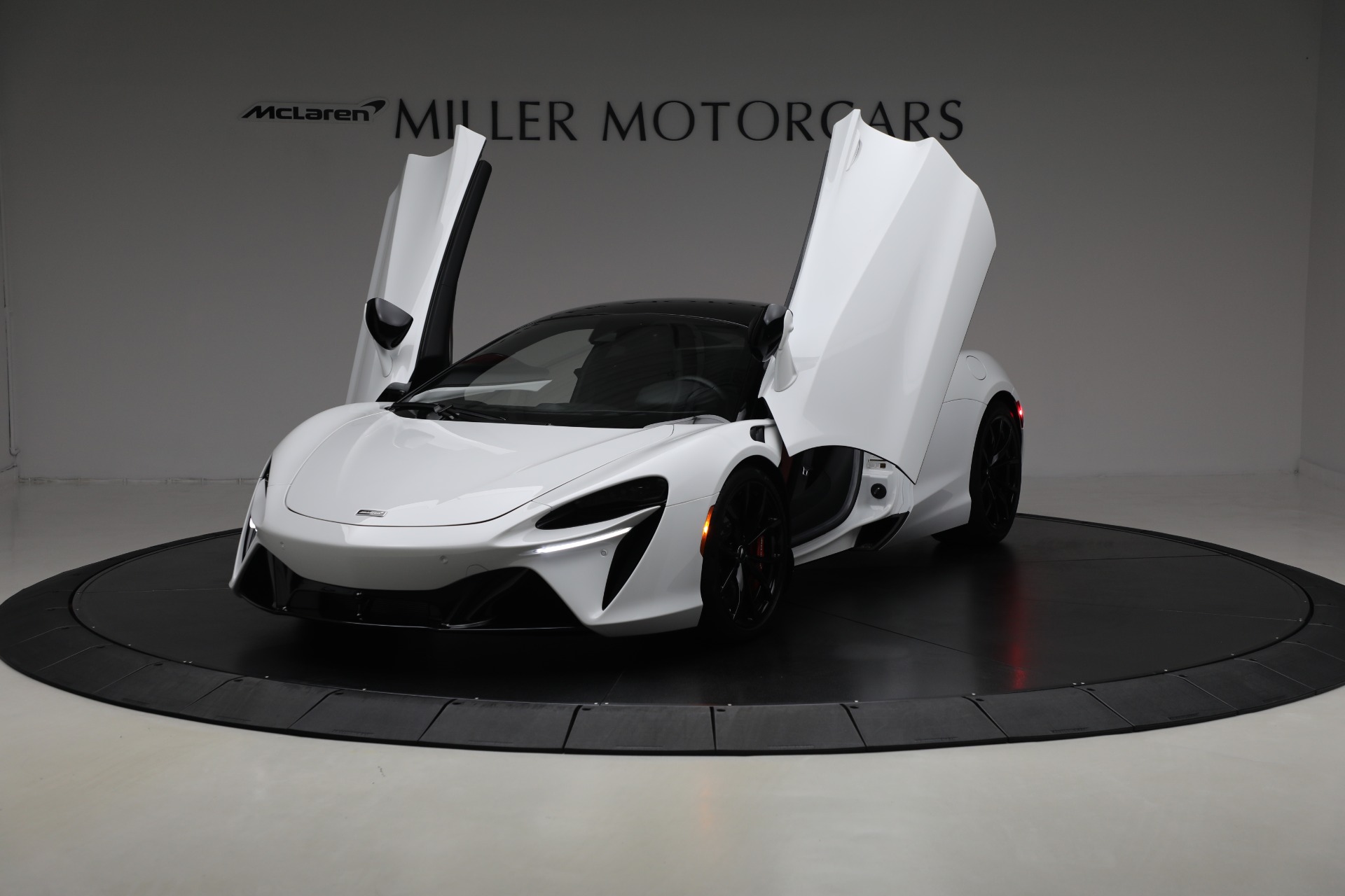 Used 2023 McLaren Artura TechLux