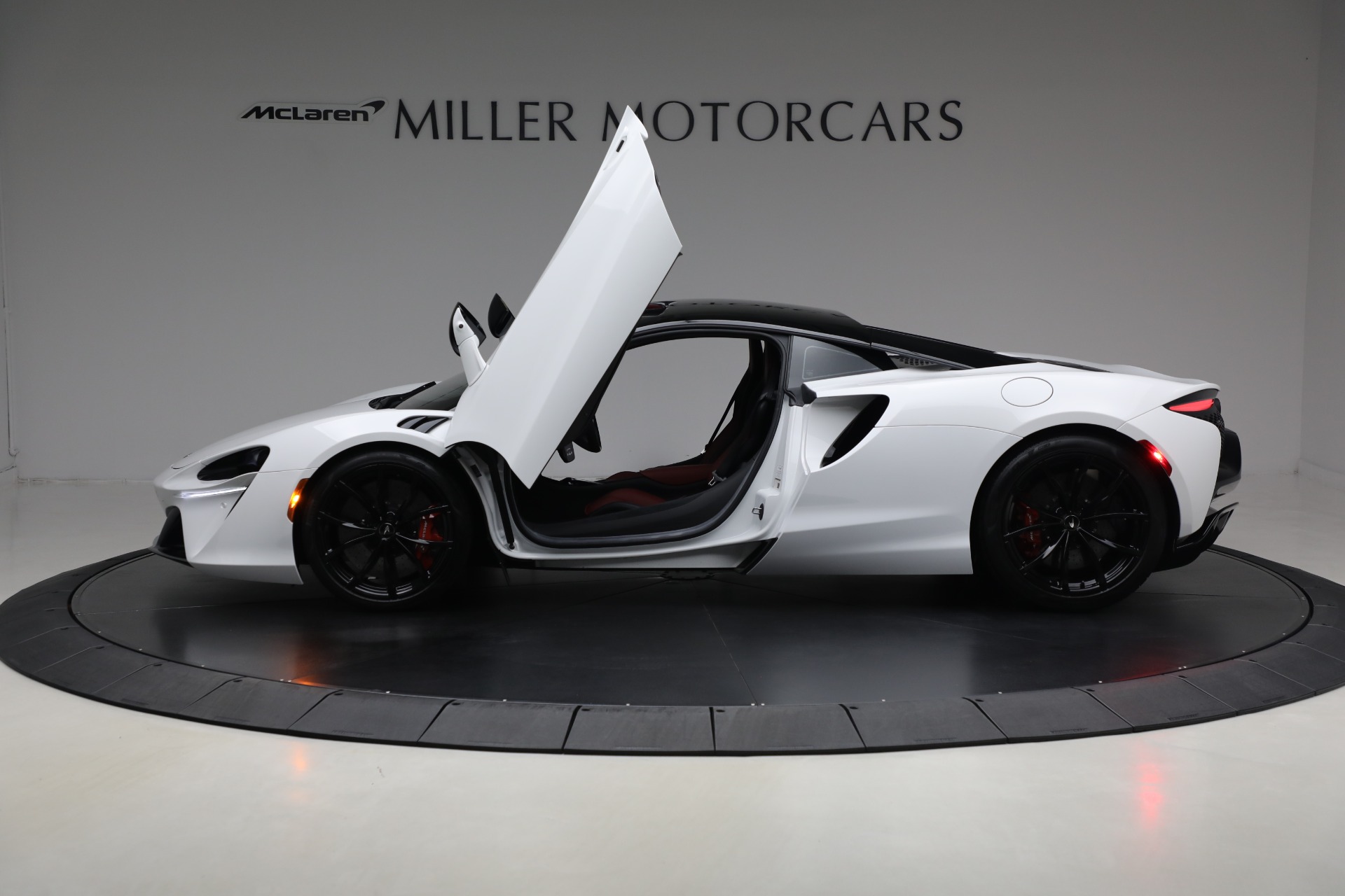 Used 2023 McLaren Artura TechLux