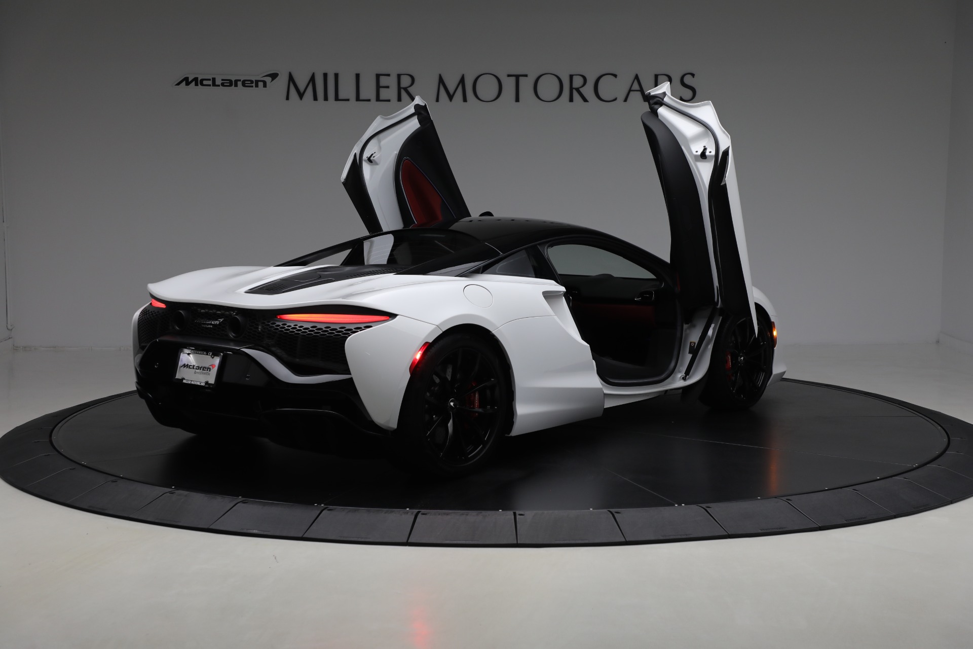 Used 2023 McLaren Artura TechLux