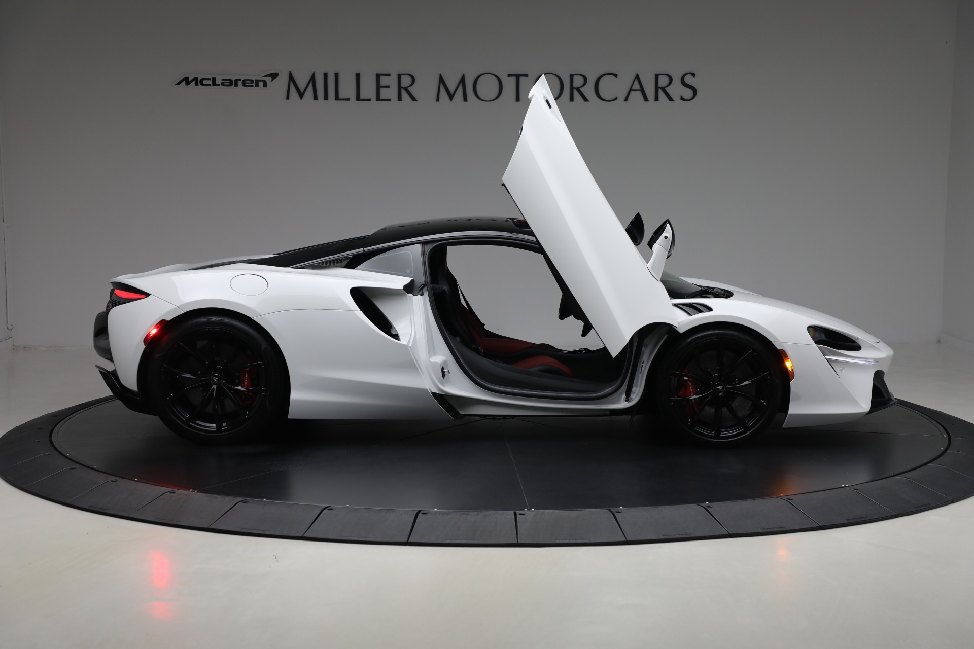 Used 2023 McLaren Artura TechLux