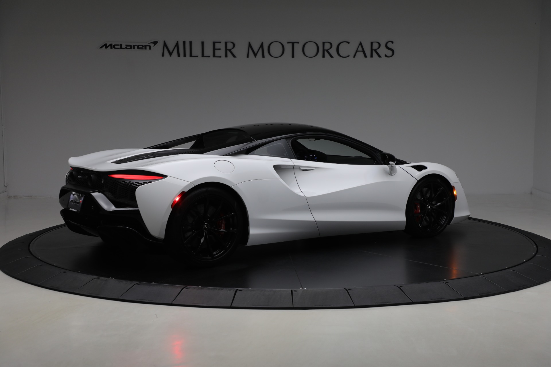 Used 2023 McLaren Artura TechLux