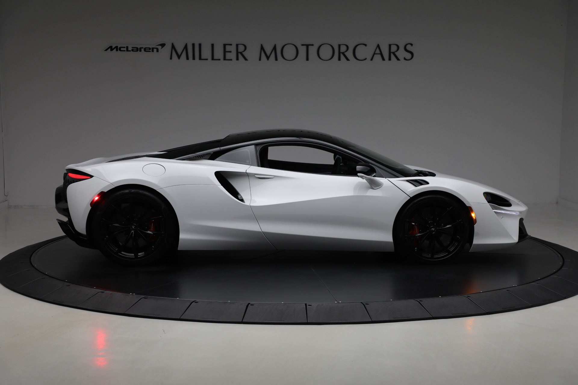 Used 2023 McLaren Artura TechLux
