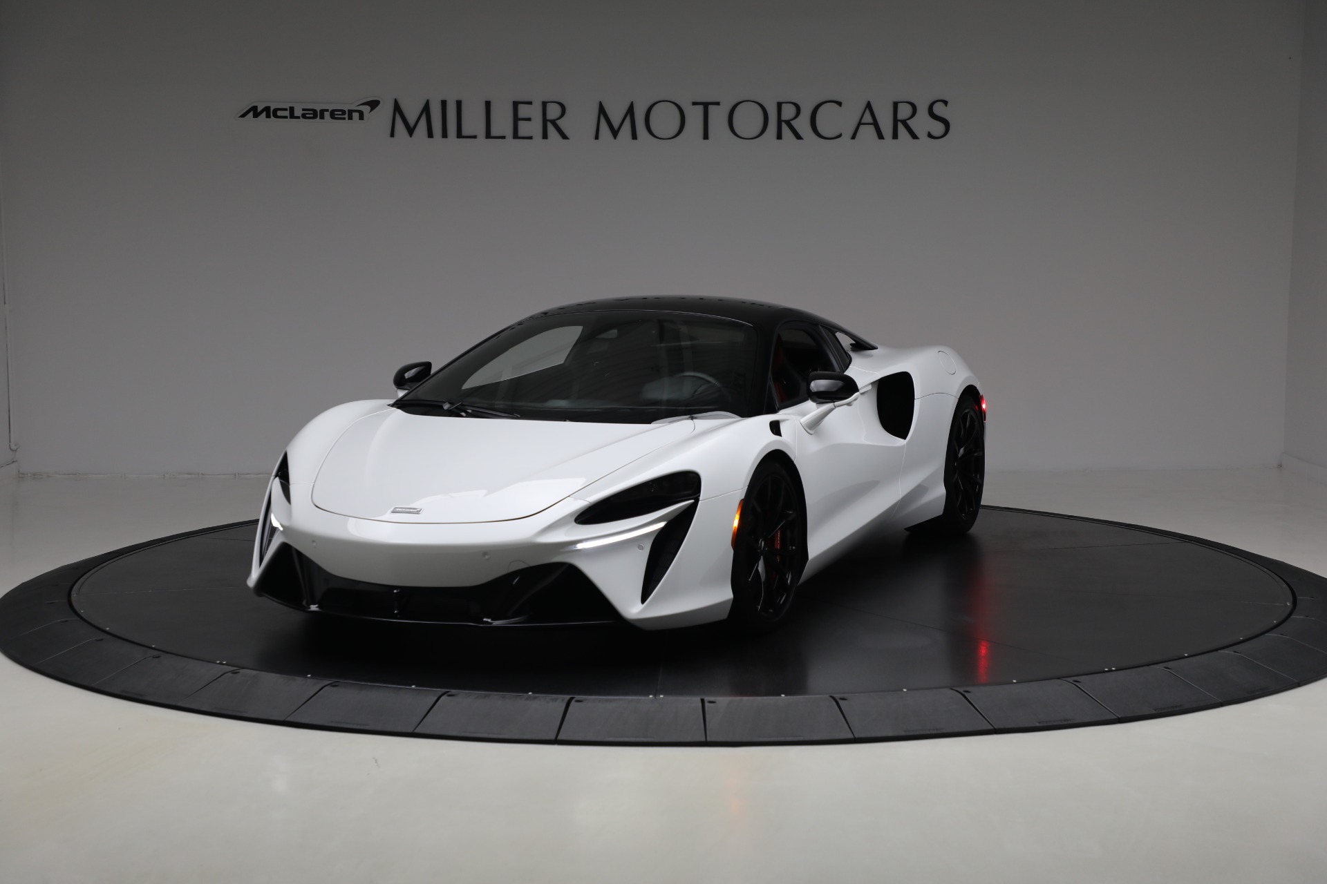 Used 2023 McLaren Artura TechLux | Greenwich, CT