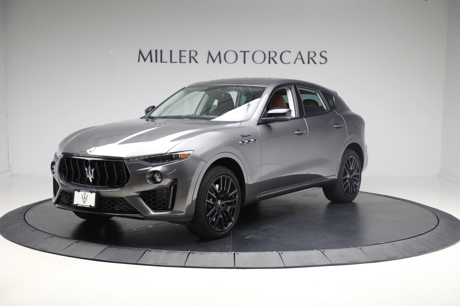 2022 Maserati Levante Modena's photo