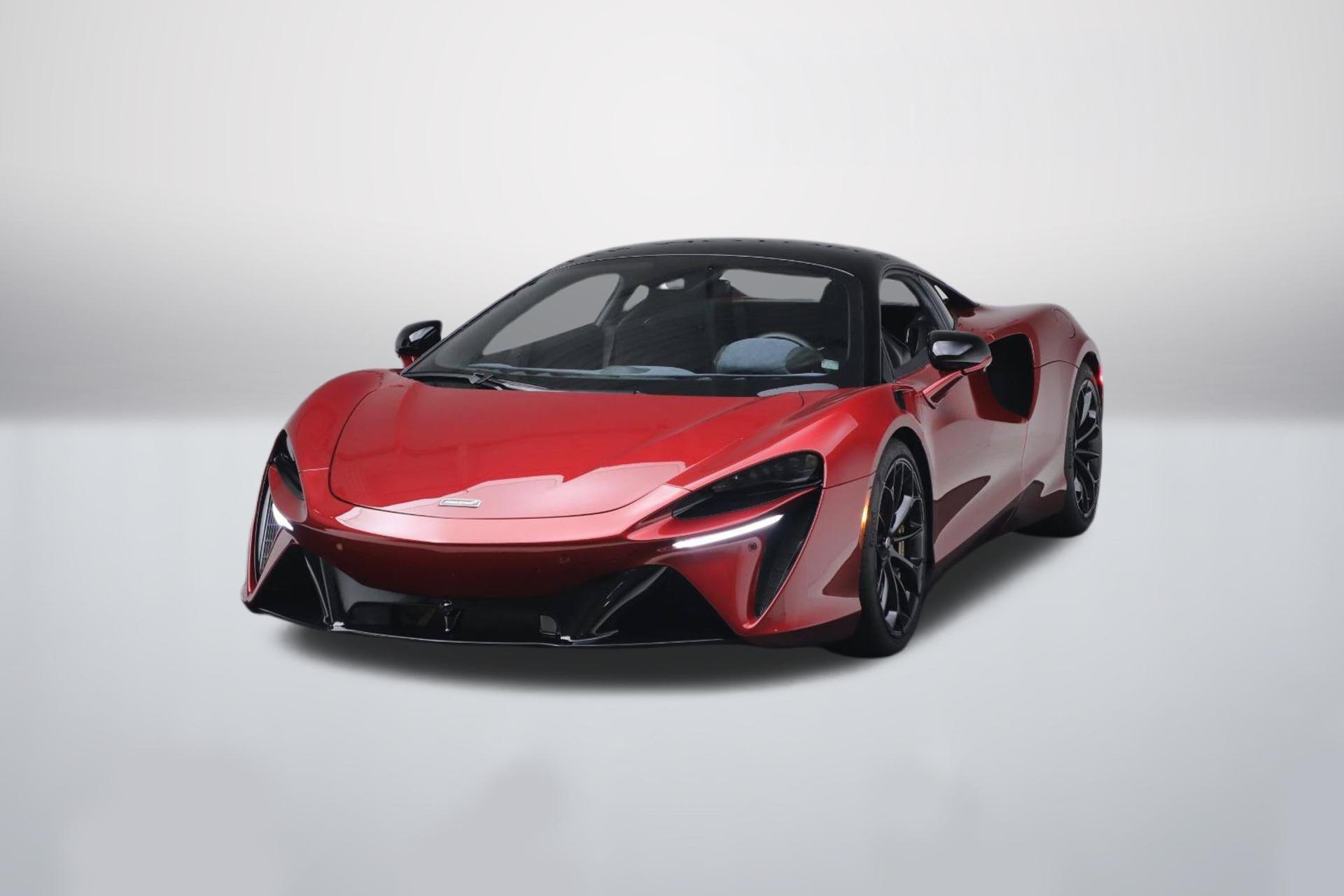 2023 McLaren Artura
